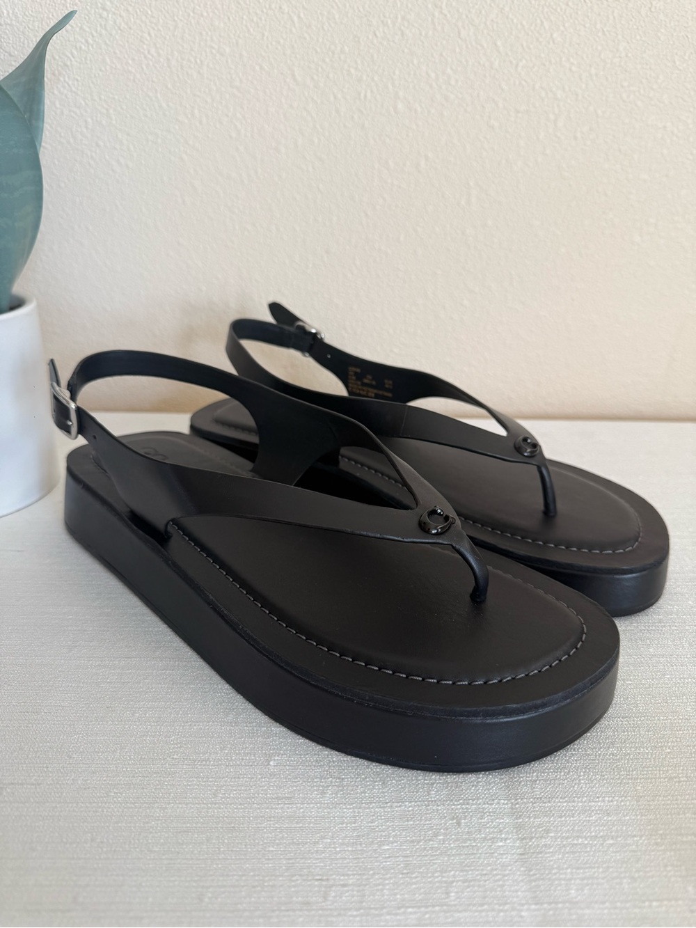 New .COACH Black Leather Women's Platform Thong Sandals
